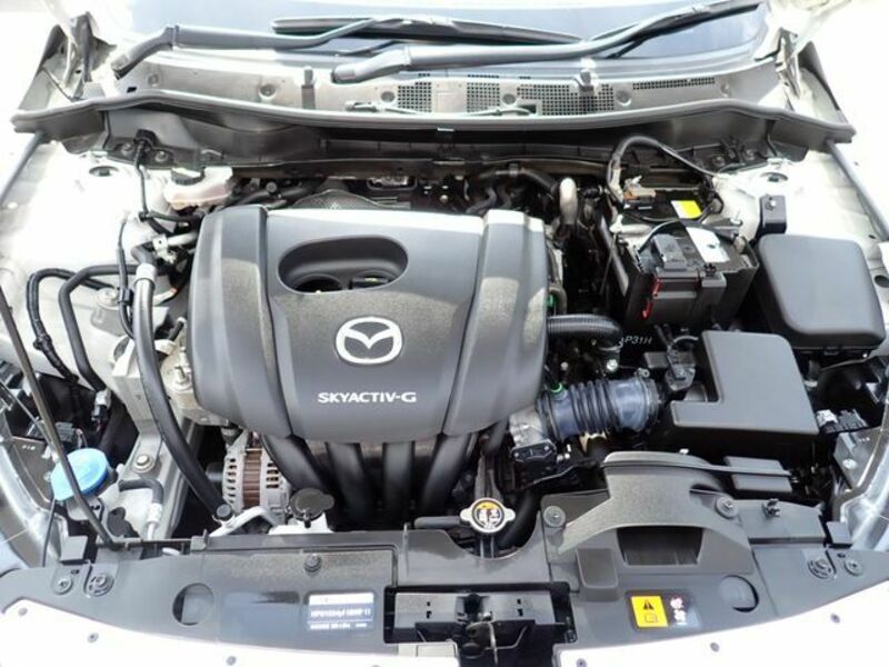 MAZDA2