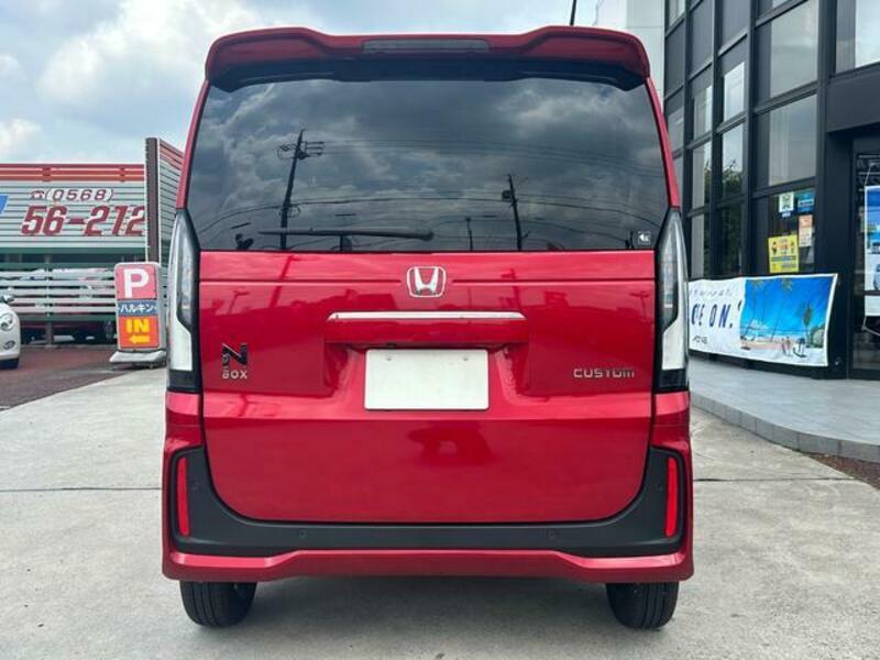 N BOX CUSTOM