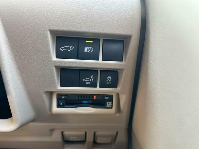 LAND CRUISER