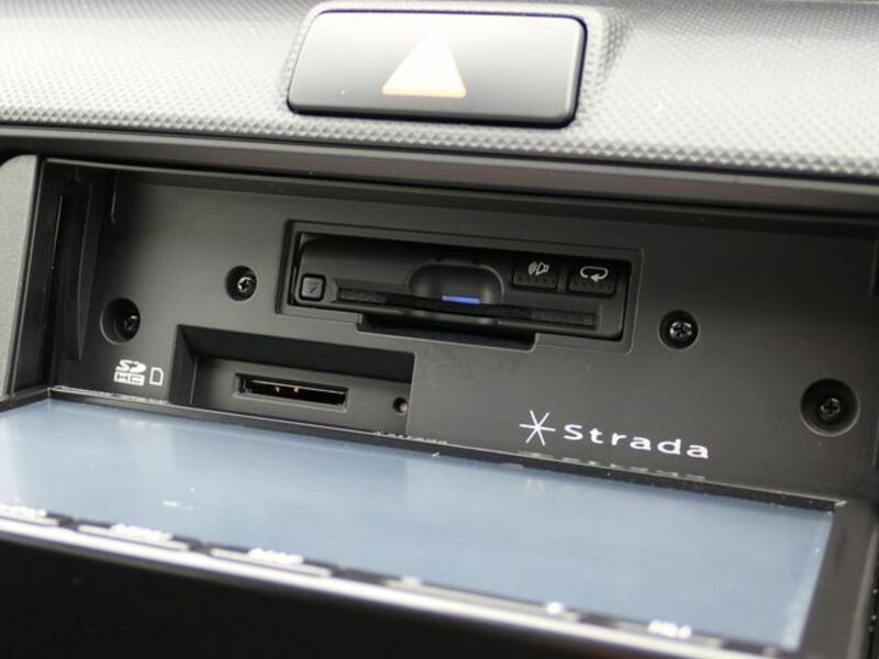 COROLLA AXIO