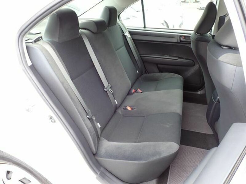 COROLLA AXIO
