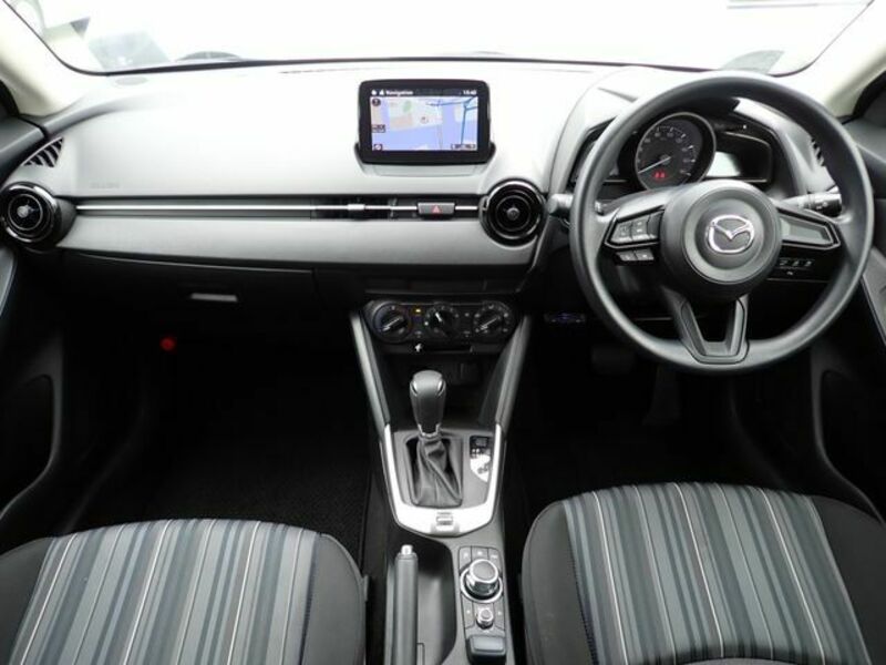 MAZDA2