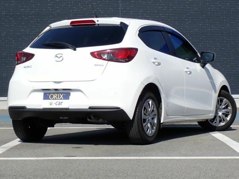 MAZDA2