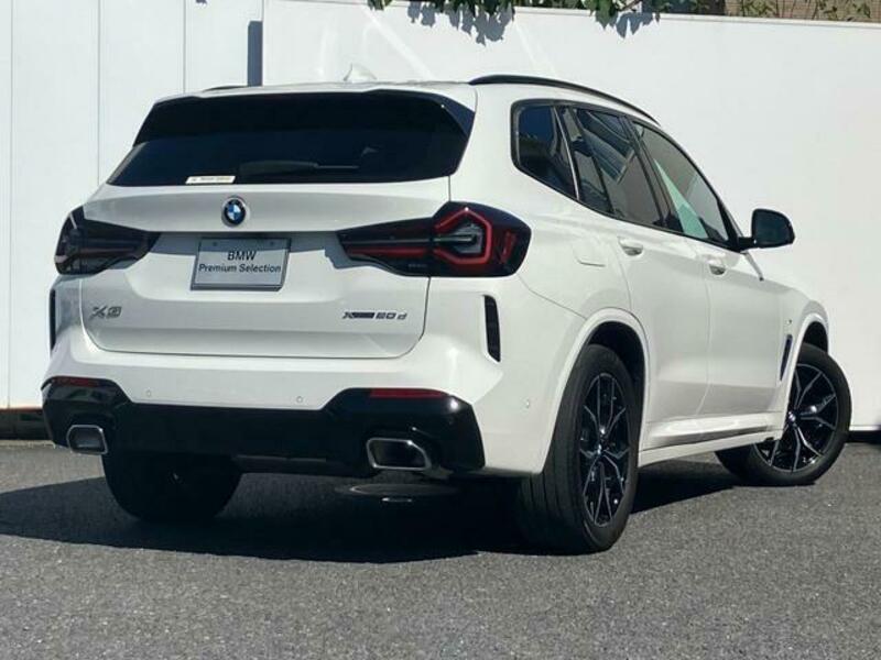 X3