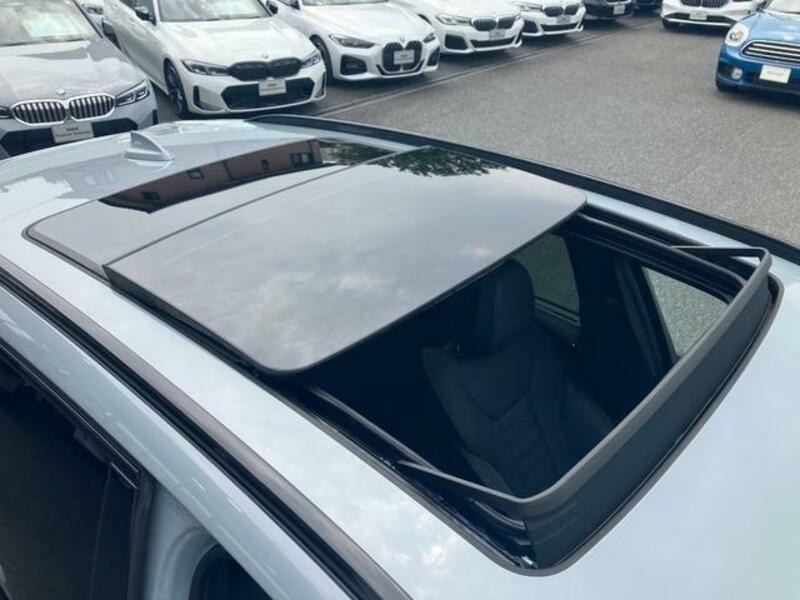 X3