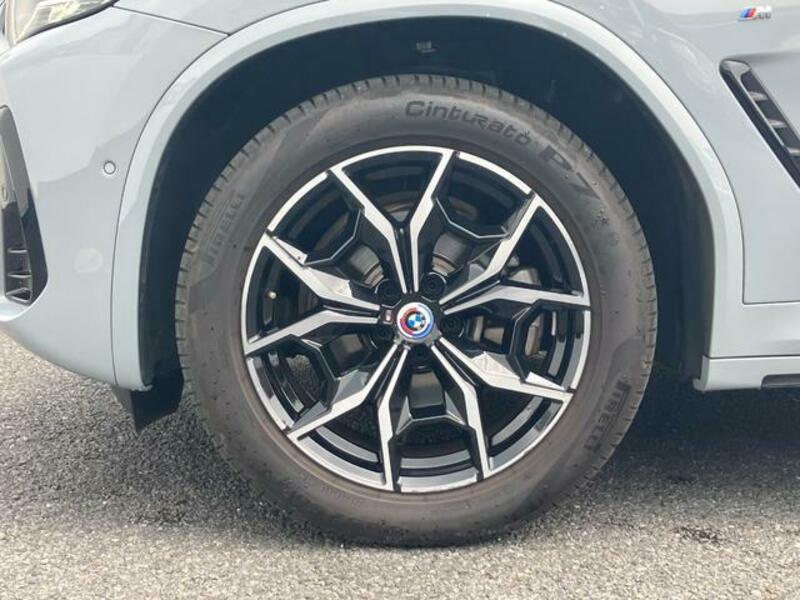 X3