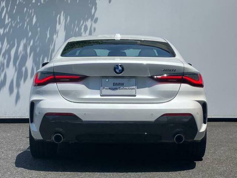 4 SERIES