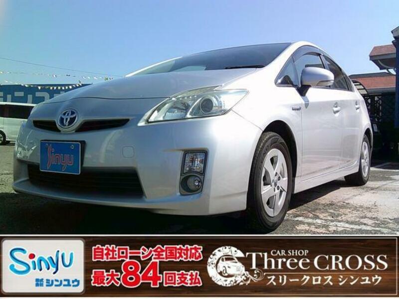 TOYOTA PRIUS