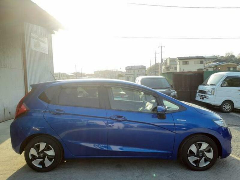 FIT HYBRID