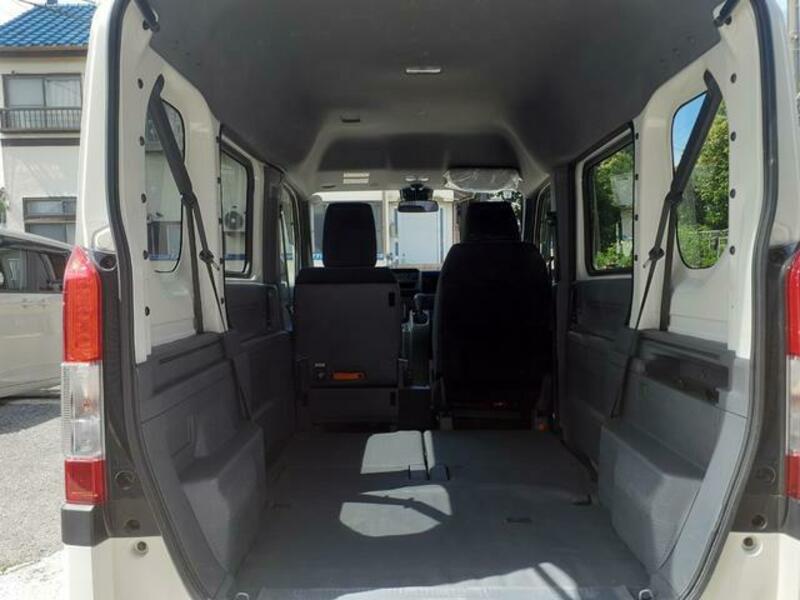 N-VAN