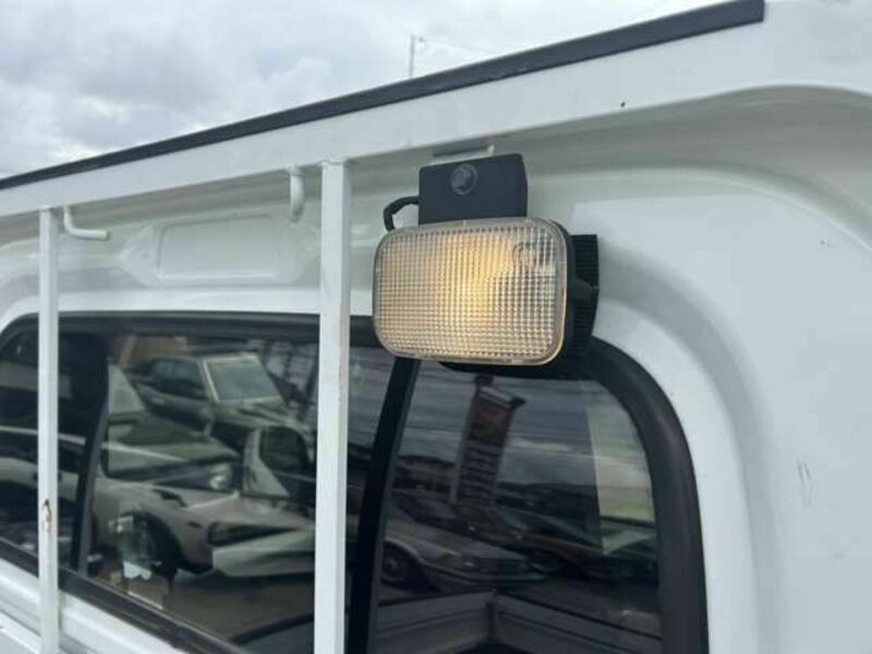 MINICAB TRUCK