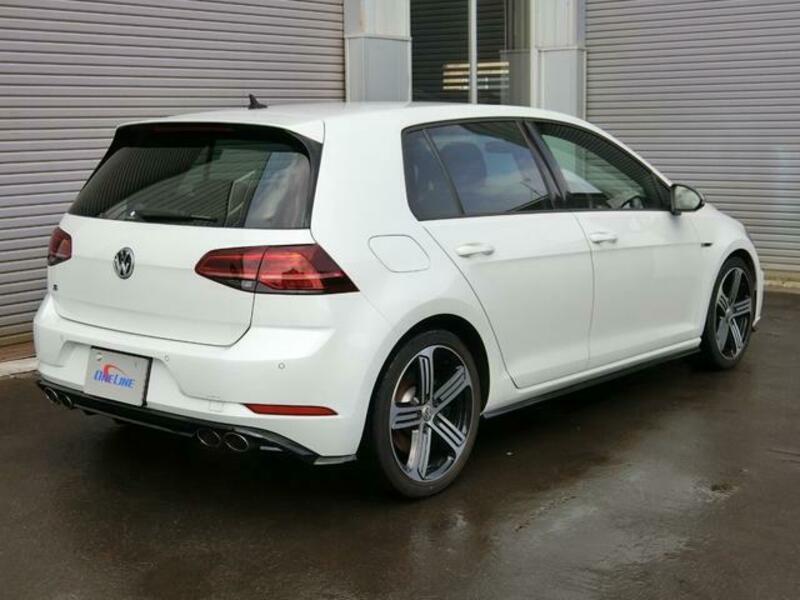 GOLF R