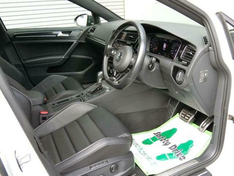 GOLF R
