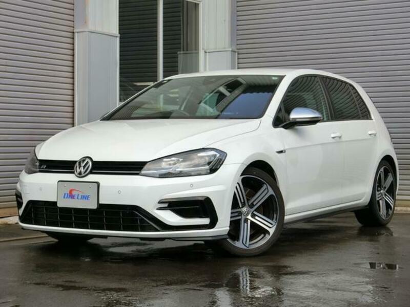 VOLKSWAGEN GOLF R