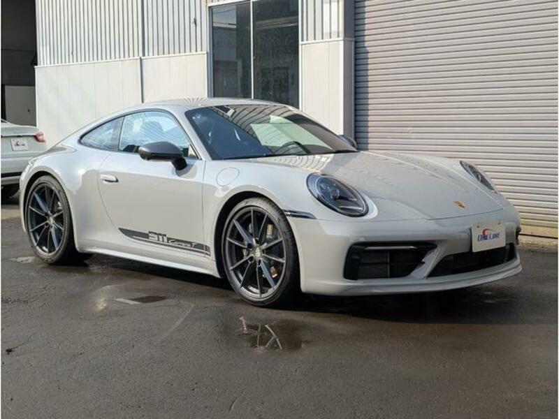 911