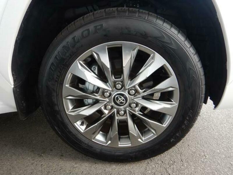 LAND CRUISER
