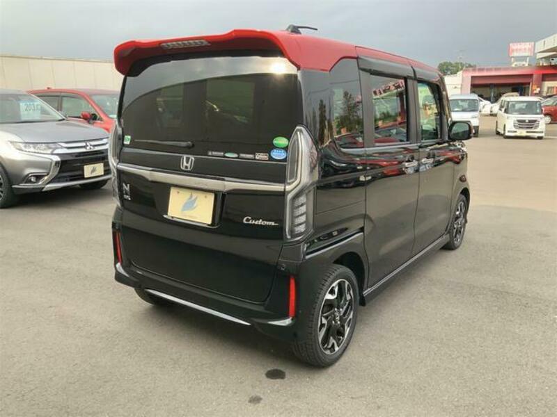 N BOX CUSTOM