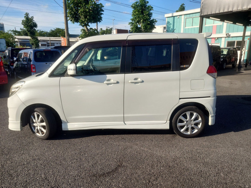 DELICA D2