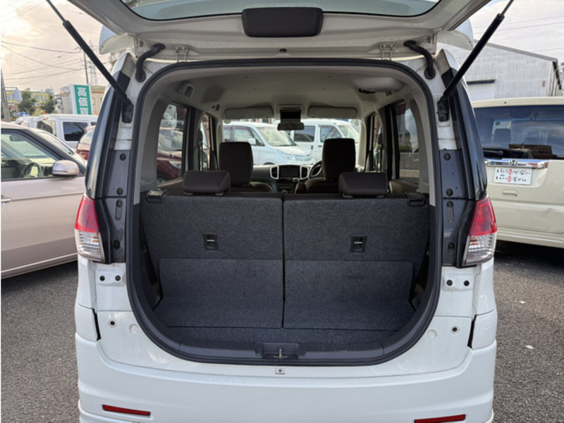 DELICA D2
