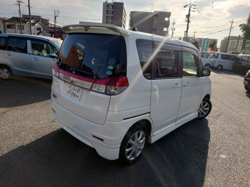 DELICA D2