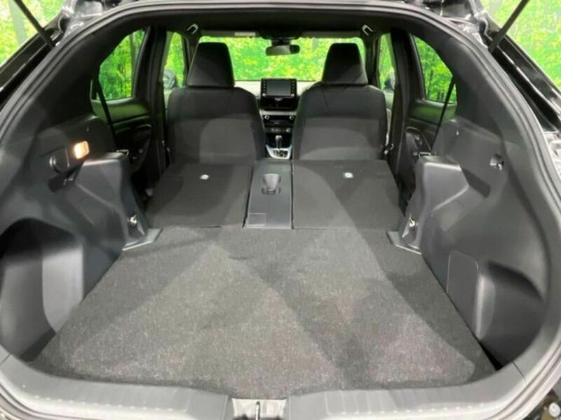 YARIS CROSS