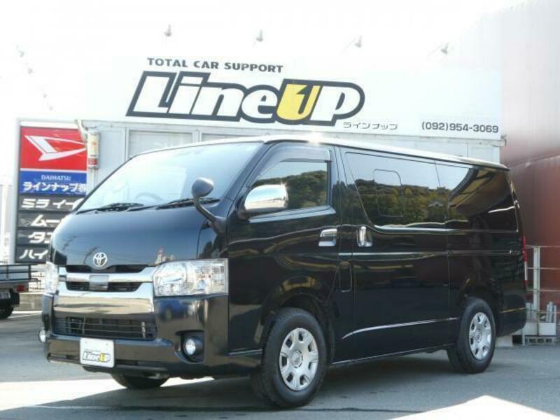 TOYOTA HIACE VAN