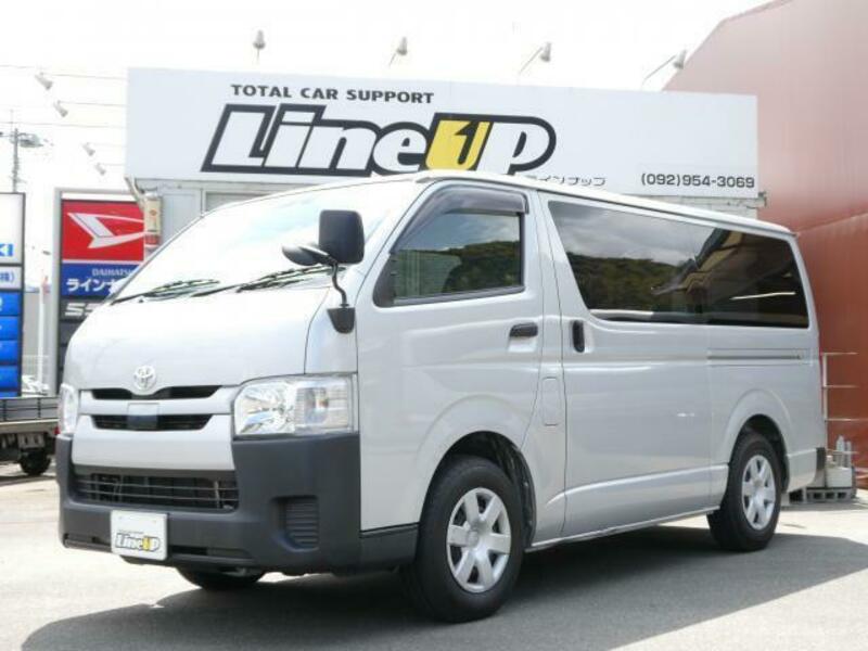 TOYOTA HIACE VAN