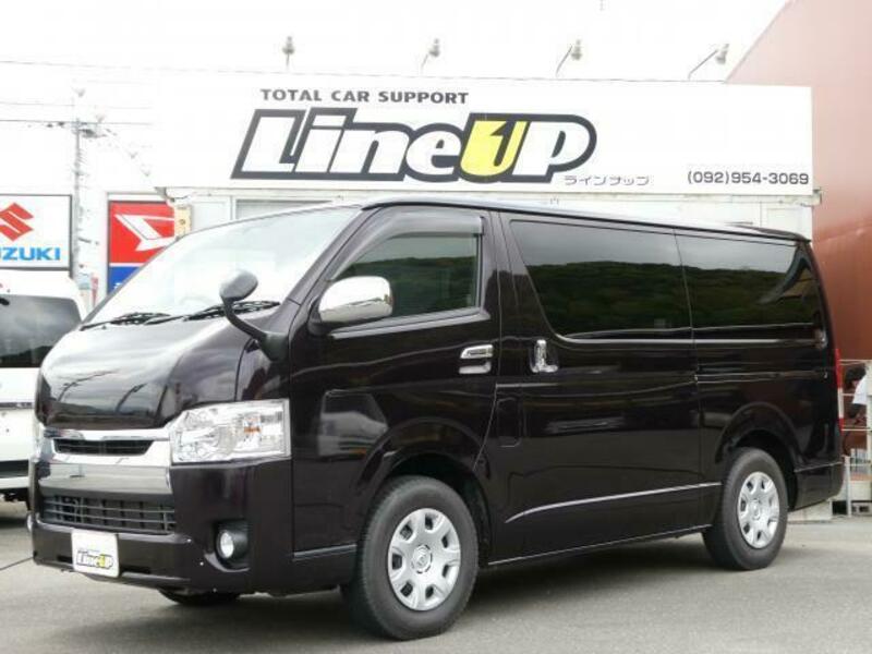 TOYOTA HIACE VAN