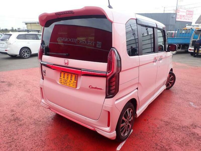 N BOX CUSTOM