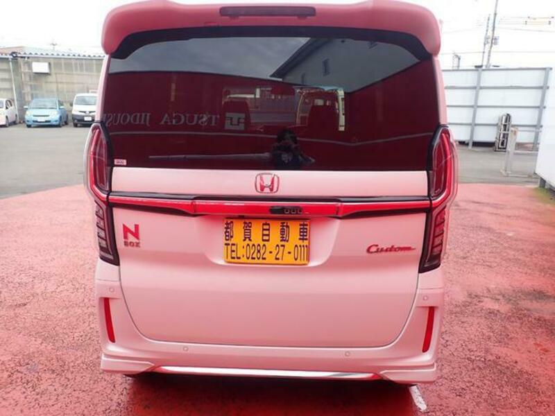 N BOX CUSTOM