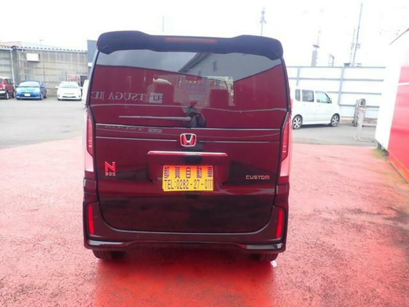 N BOX CUSTOM