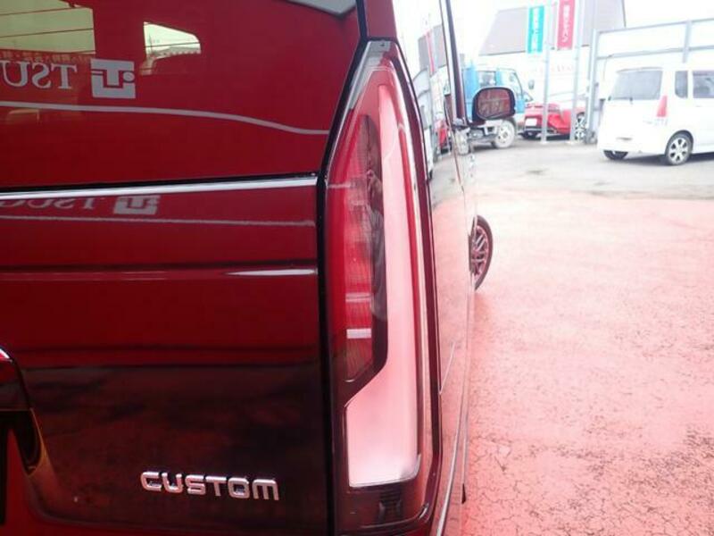 N BOX CUSTOM