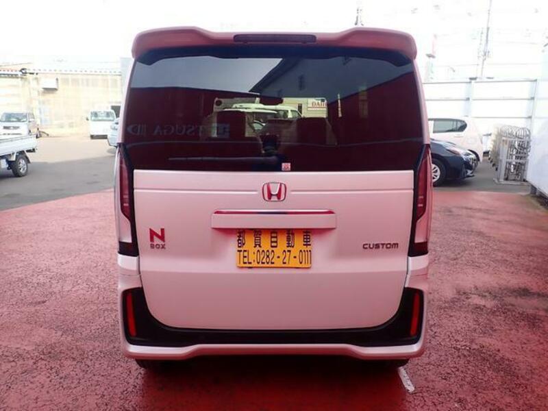 N BOX CUSTOM