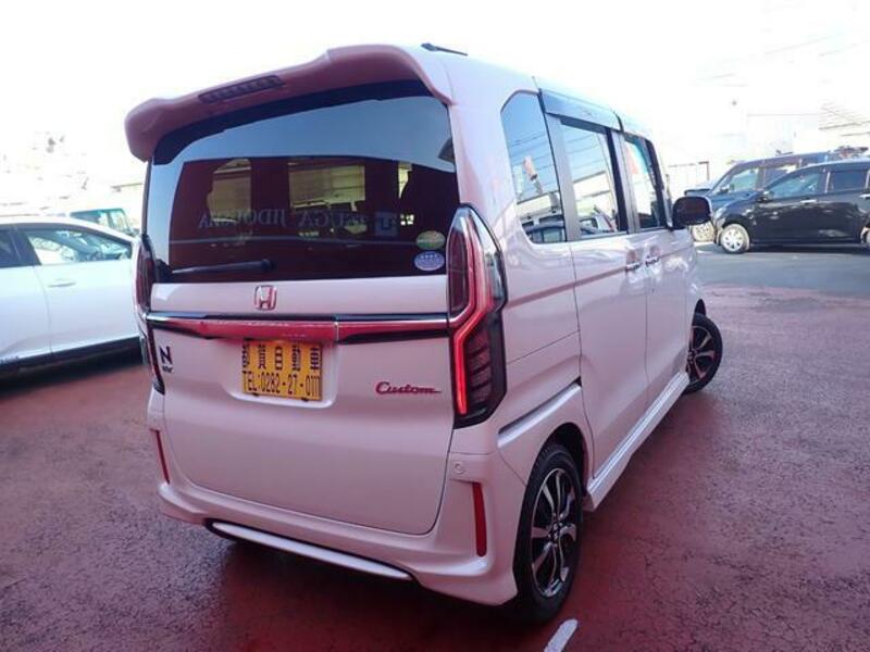 N BOX CUSTOM