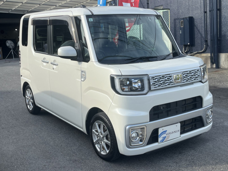 DAIHATSU WAKE