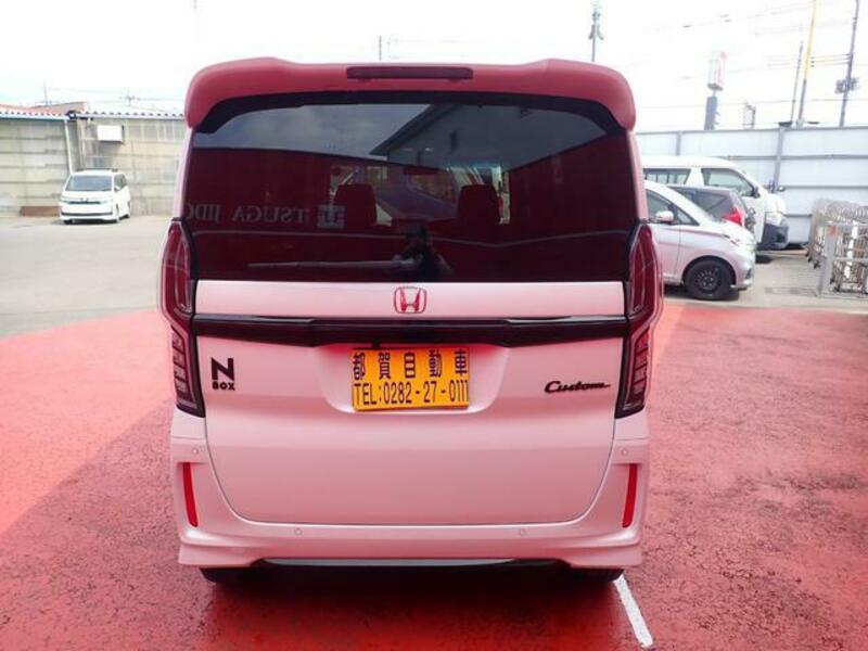 N BOX CUSTOM