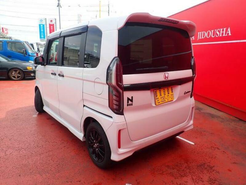 N BOX CUSTOM