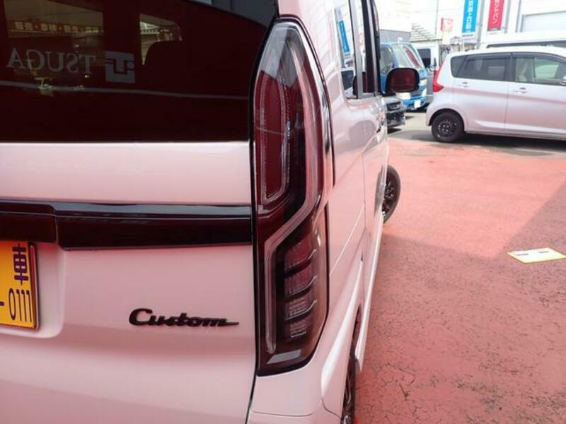 N BOX CUSTOM