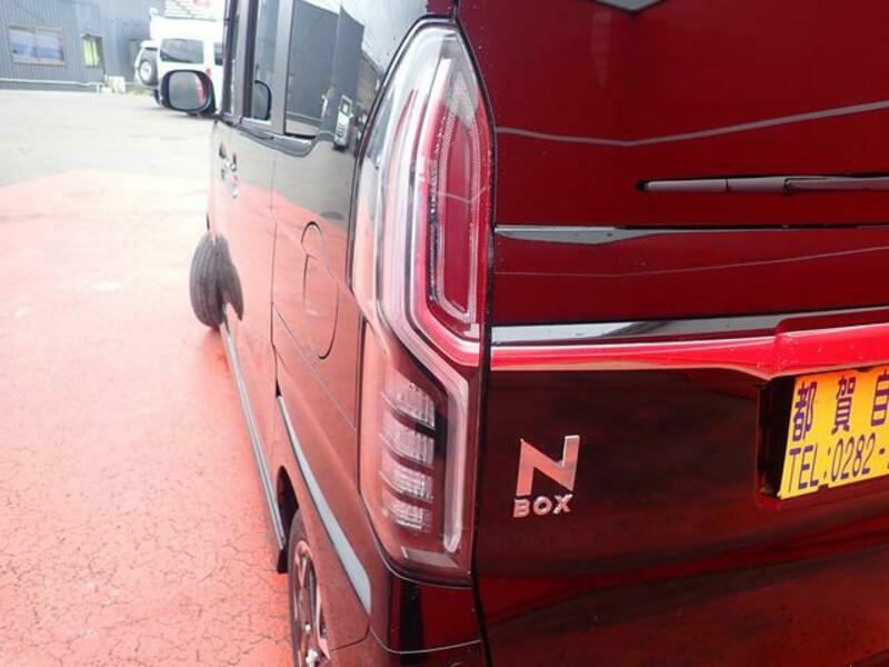 N BOX CUSTOM