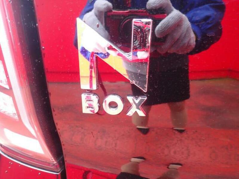 N BOX CUSTOM