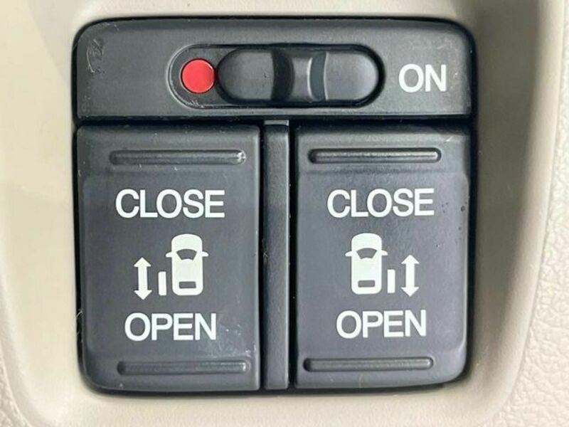N BOX