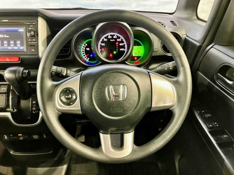 N BOX