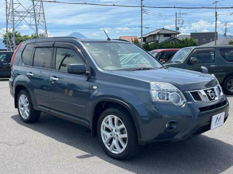 X-TRAIL