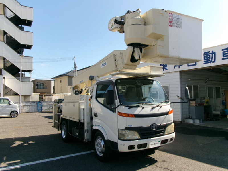 TOYOTA DYNA
