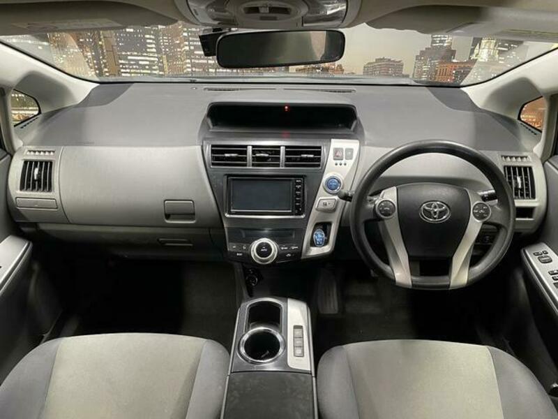PRIUS ALPHA