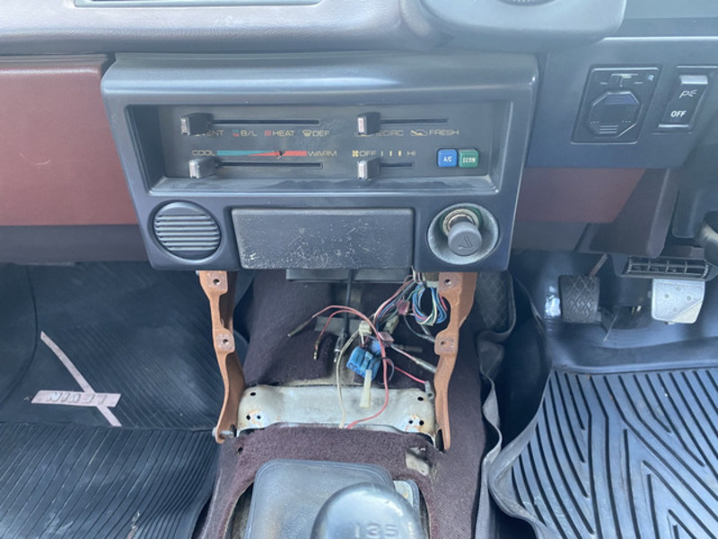 COROLLA LEVIN