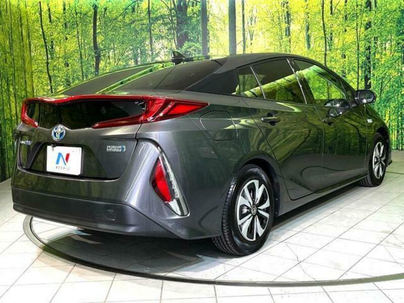 PRIUS PHV