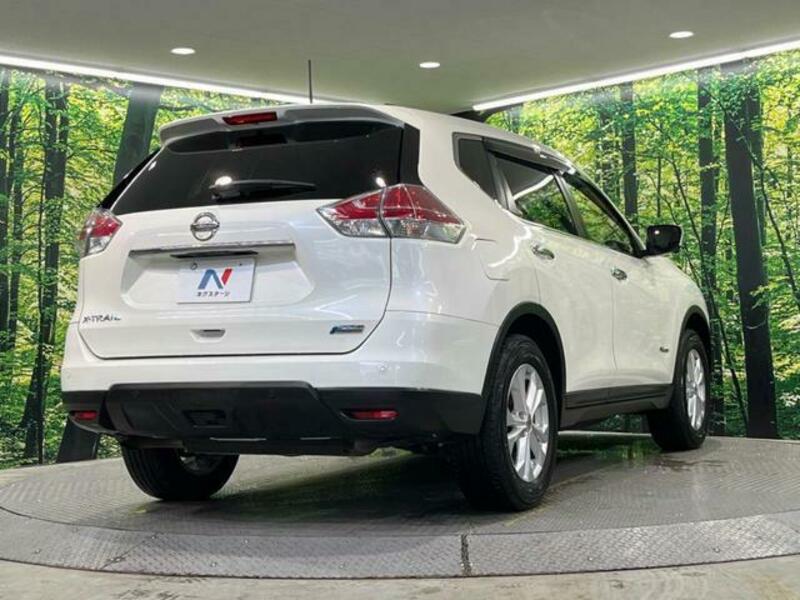 X-TRAIL