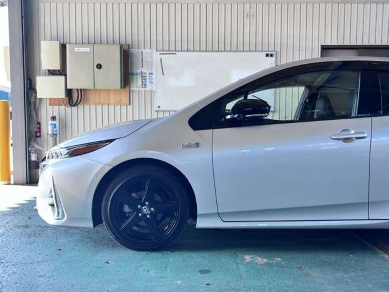 PRIUS PHV