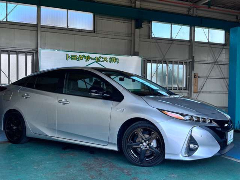PRIUS PHV